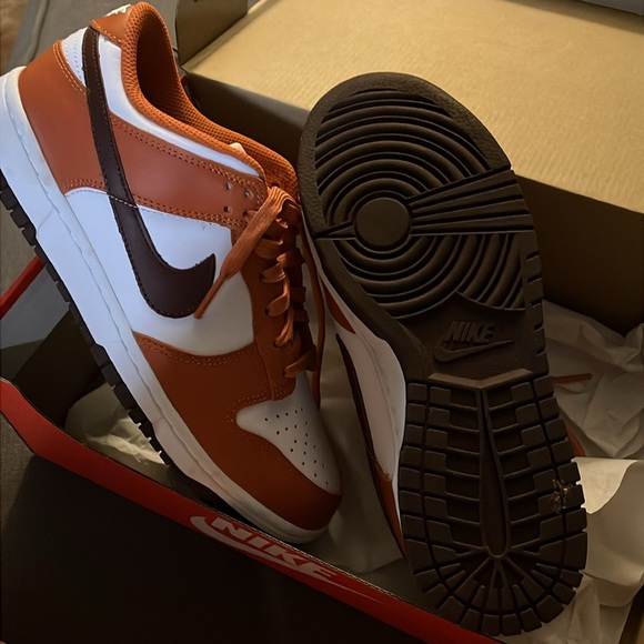 Ginger/spice Colored dunks - Picture 3 of 3